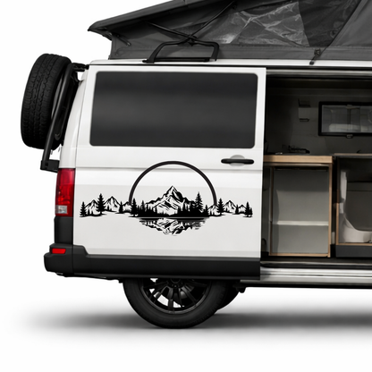 Camping Aufkleber Berge See Wald – Wohnmobil Aufkleber mit Spiegelung – Vanlife Sticker für Camper, Wohnwagen & Wohnmobil
