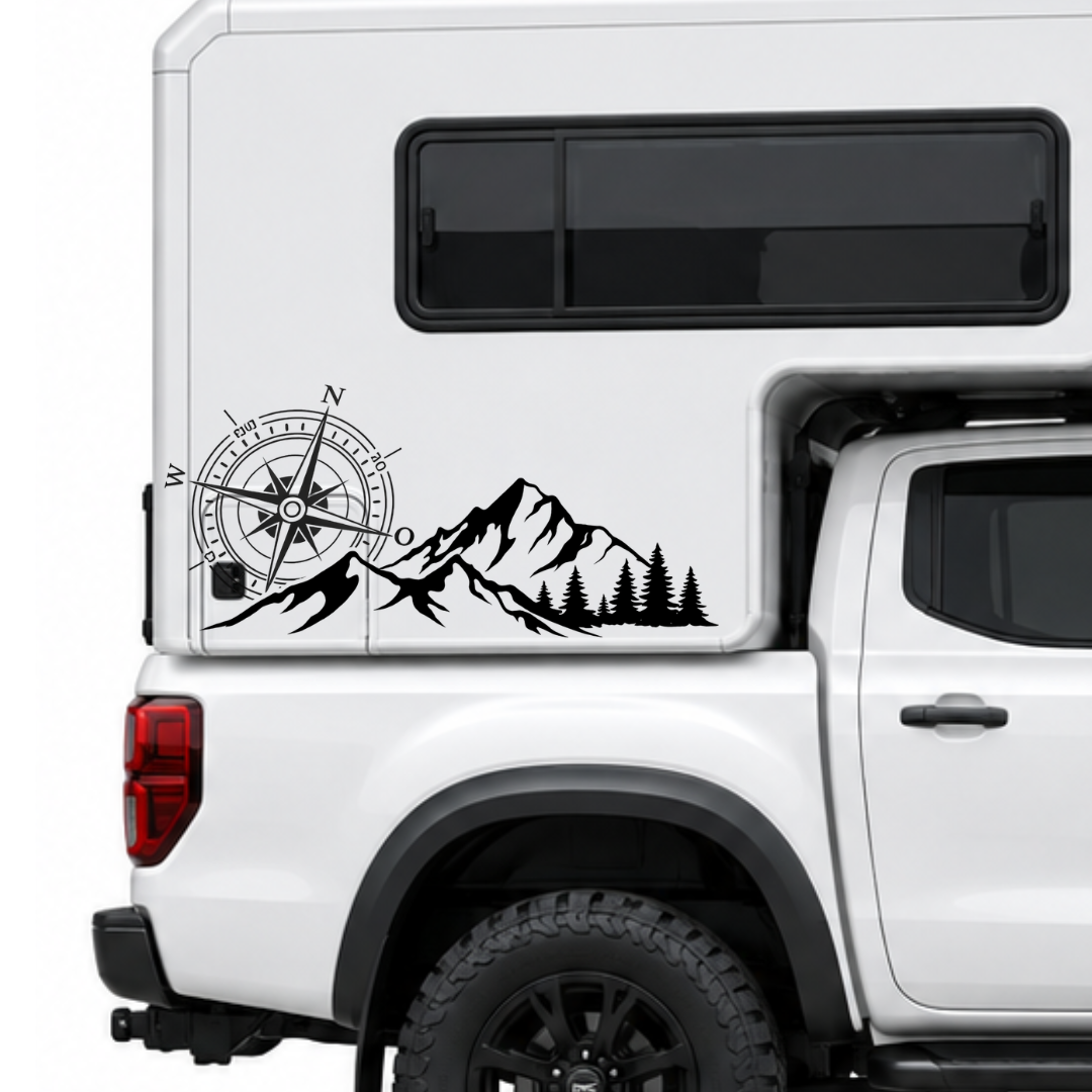 Camper Aufkleber Kompass Berge & Wald