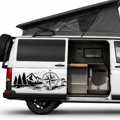 Wald & Palmen mit Kompass Aufkleber für Wohnmobil, Camper & Van – Wetterfester Vanlife Sticker aus ORACAL® Folie