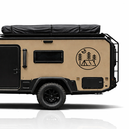 Camping Logo Aufkleber mit Zelt & Wald – Outdoor Sticker für Wohnmobil, Camper & Van aus ORACAL® Folie